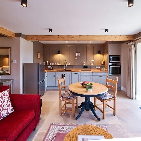 Luxury Lodge @ Ewen Barn - Private 5* Retreat 시런세스터 외부 사진