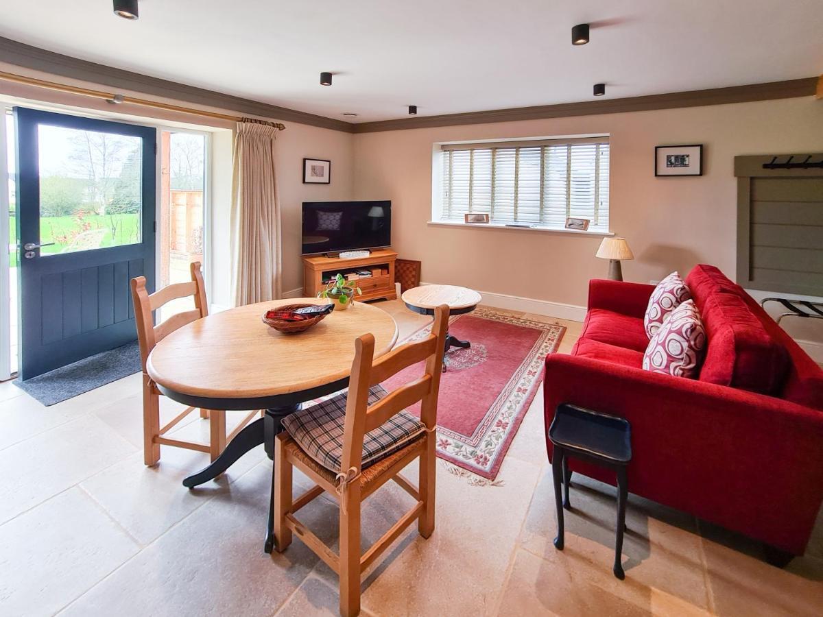 Luxury Lodge @ Ewen Barn - Private 5* Retreat 시런세스터 외부 사진